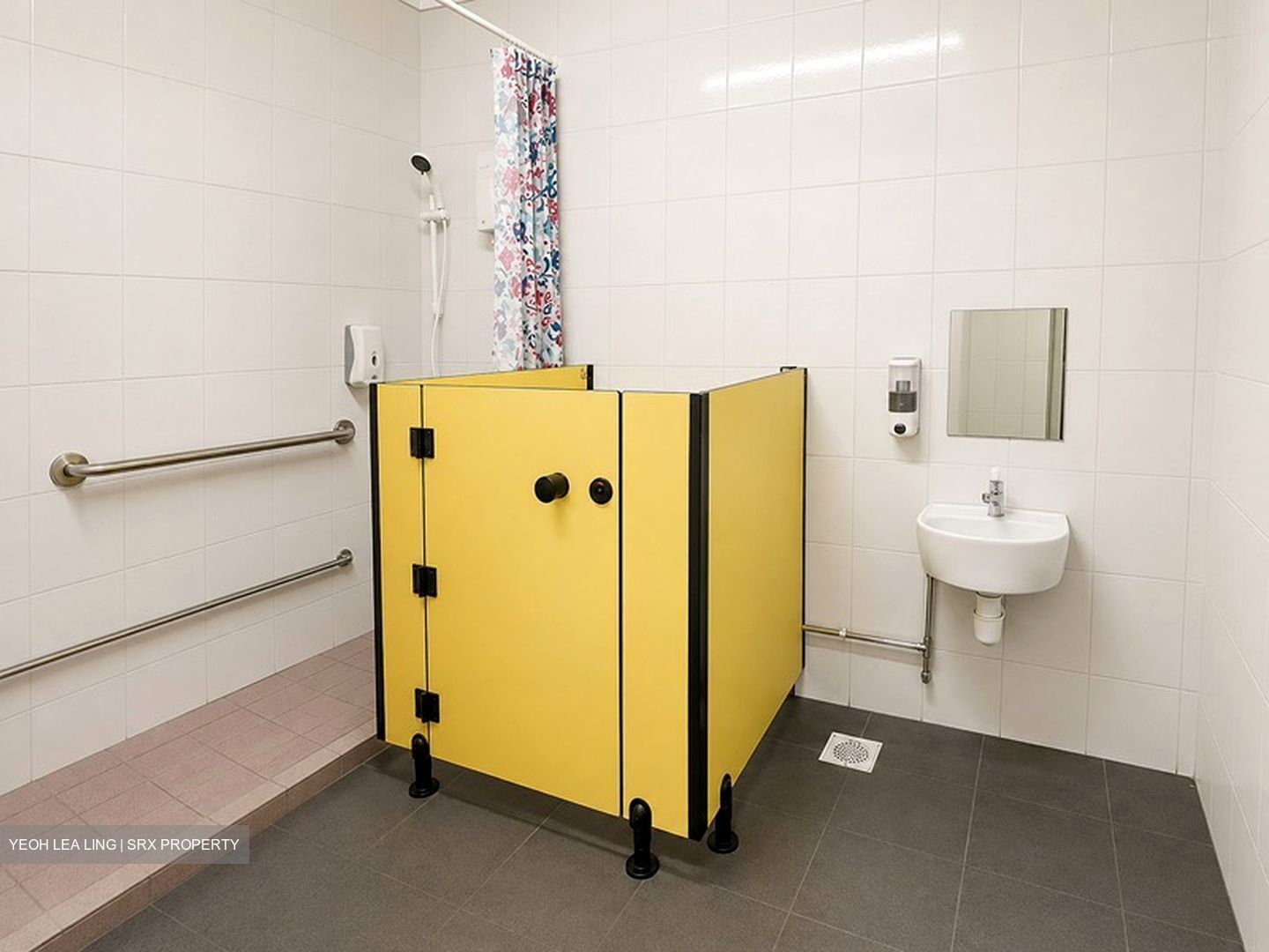 Pasir Ris Beach Park (D18), Semi-Detached #570230731